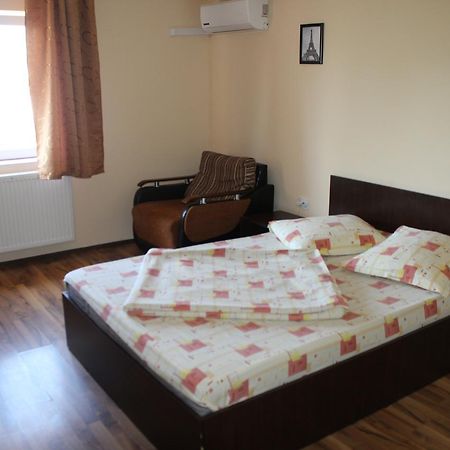 Casa Mario Hotel Galati  Bagian luar foto