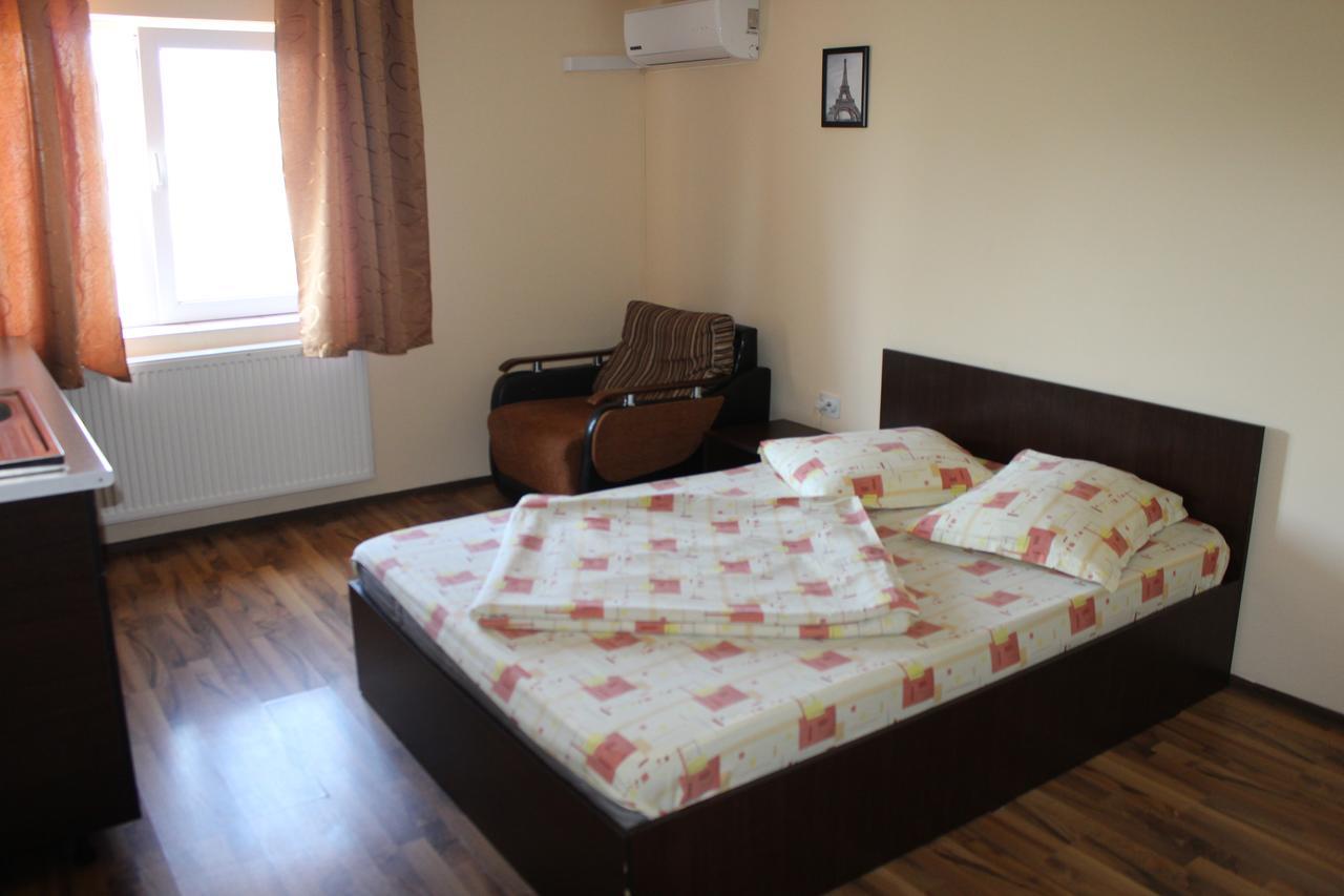 Casa Mario Hotel Galati  Bagian luar foto